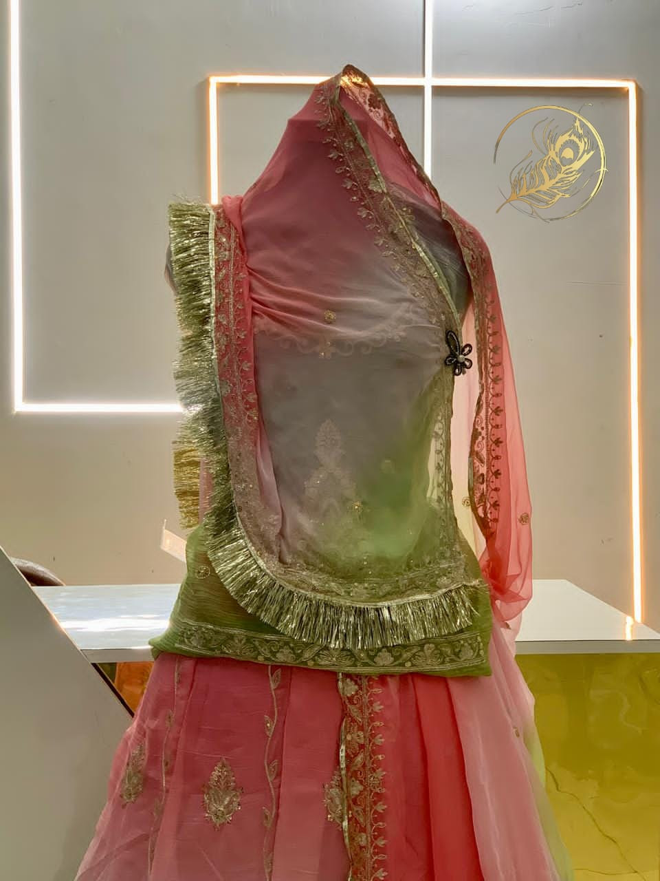 Rooprani poshak