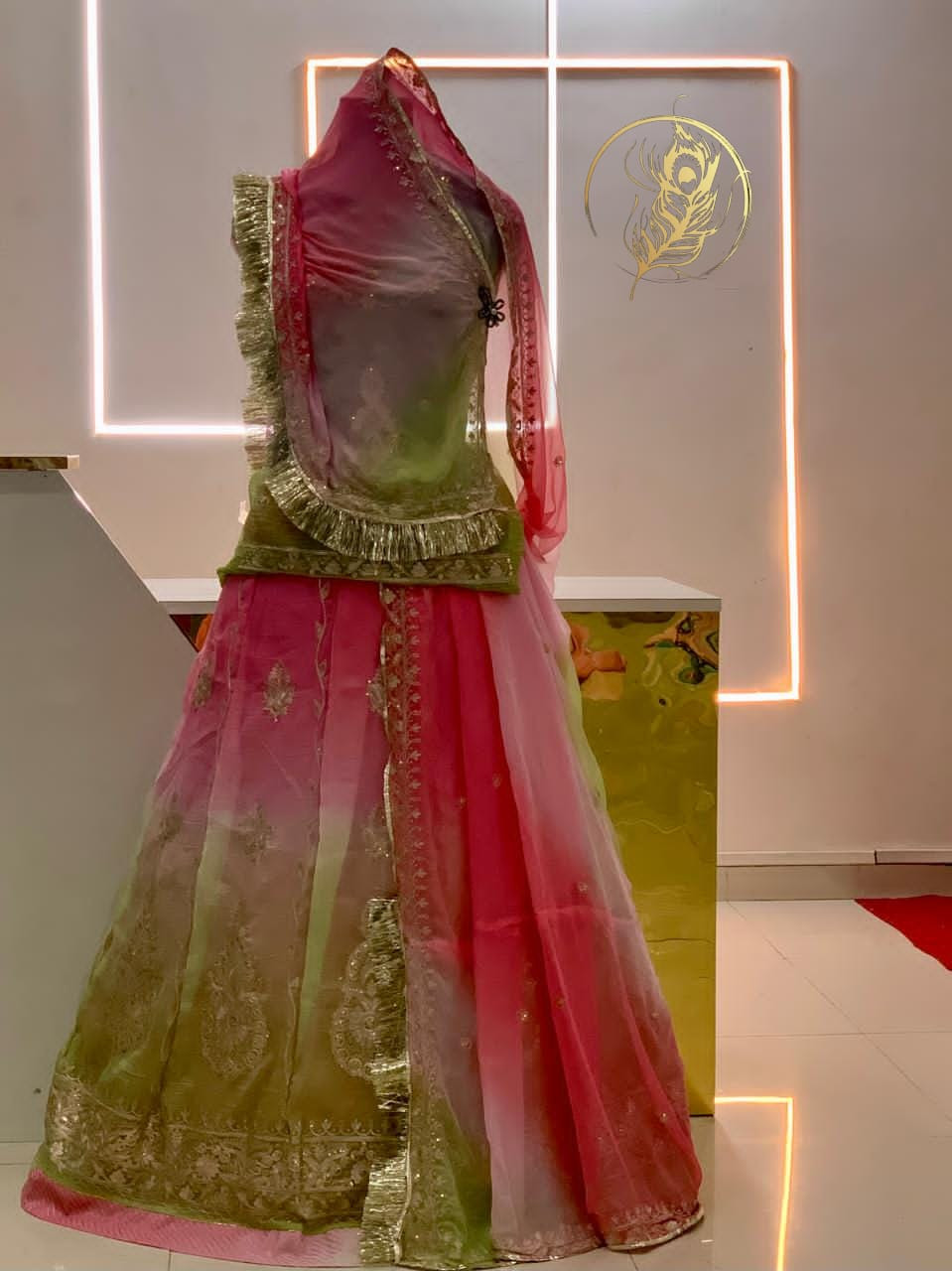 Rooprani poshak