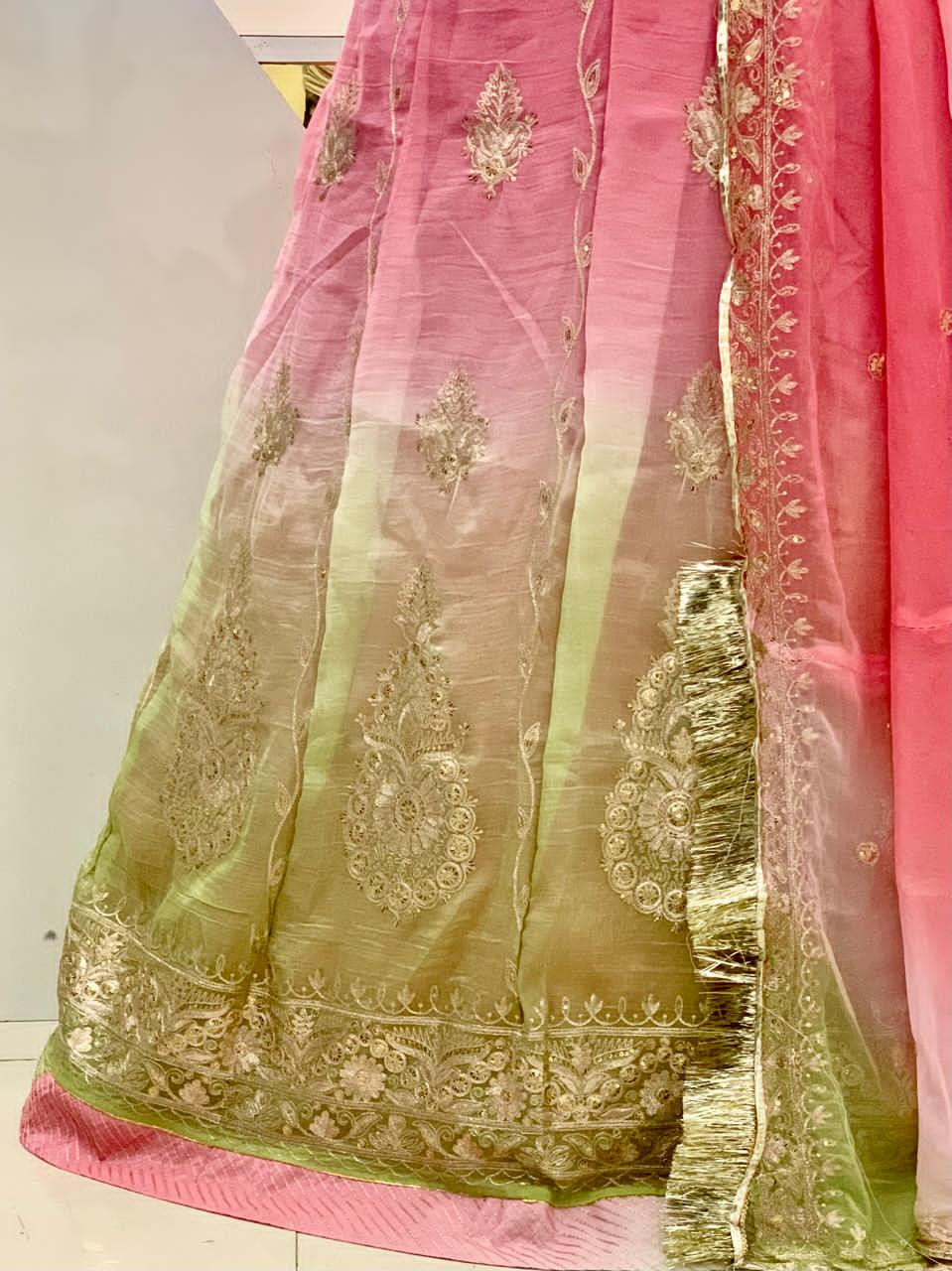 Rooprani poshak