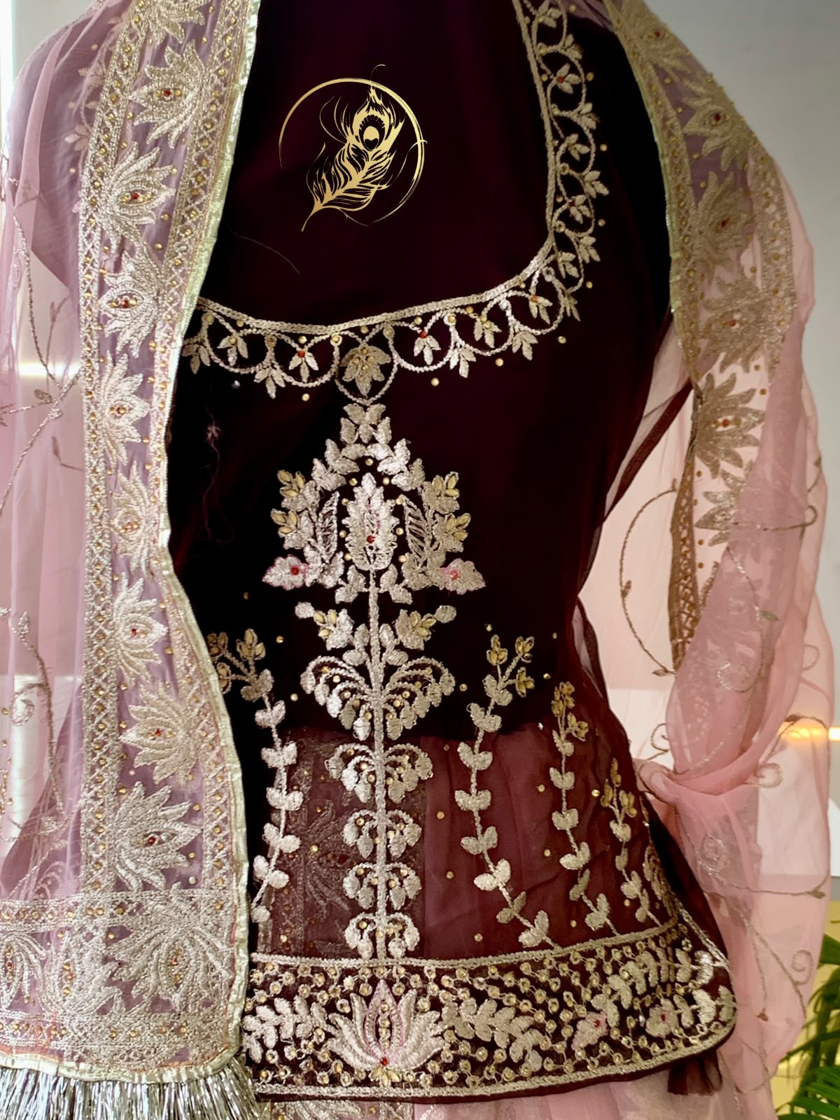 LOTUS POSHAK