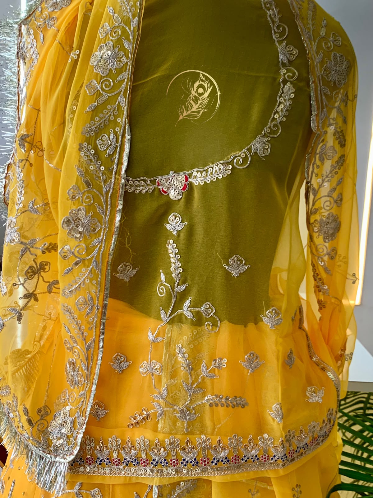 sarika poshak