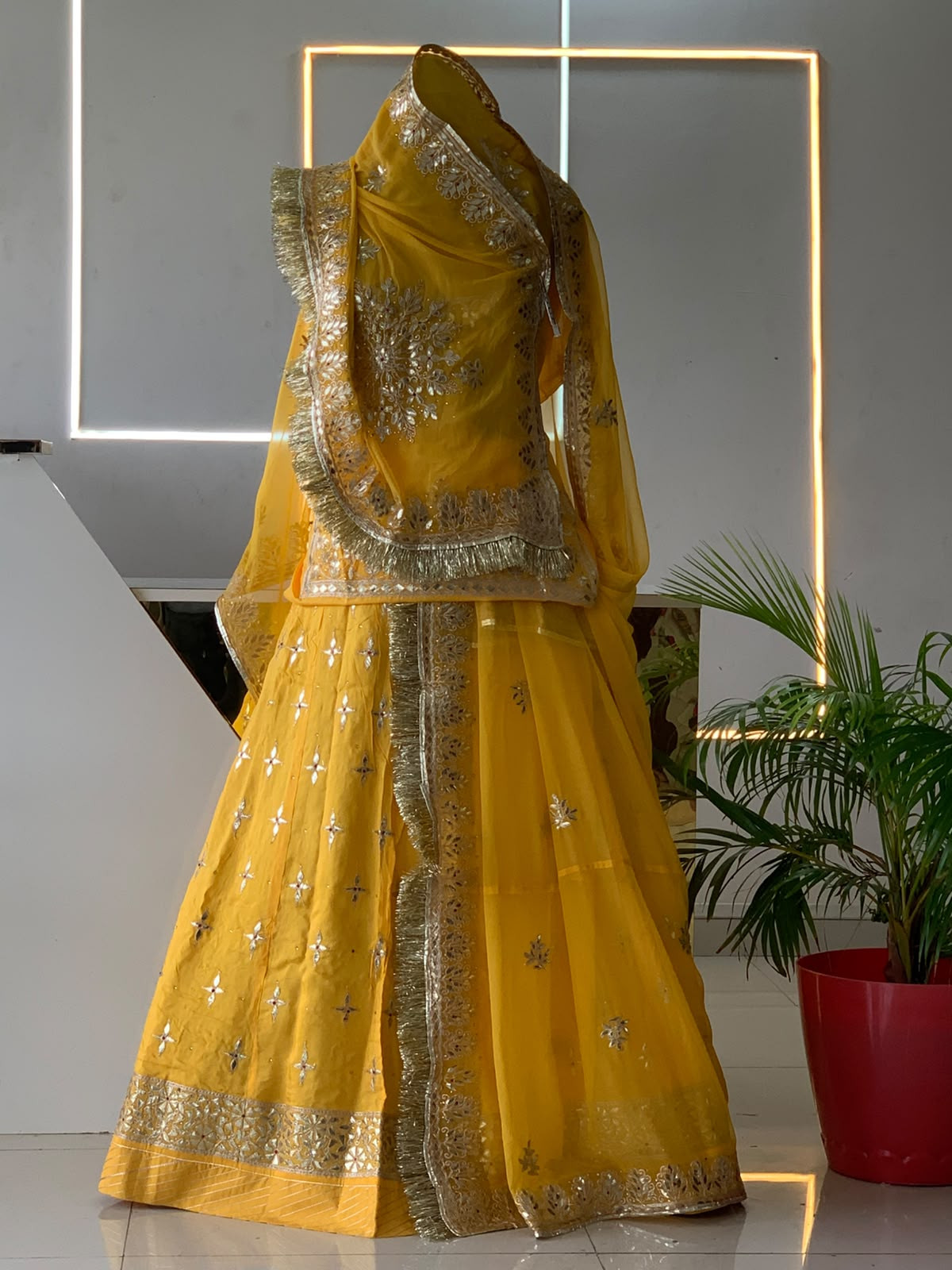 vaani poshak