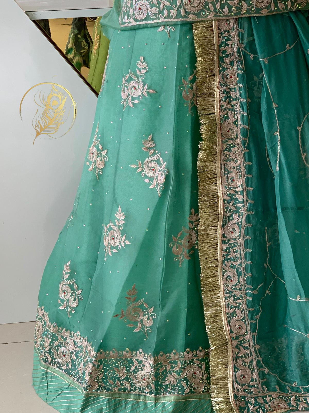 Aanya poshak