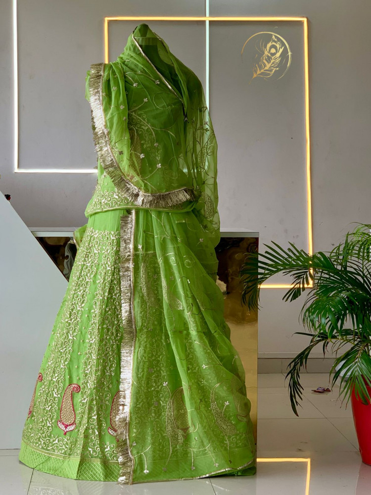 Image of vedika poshak