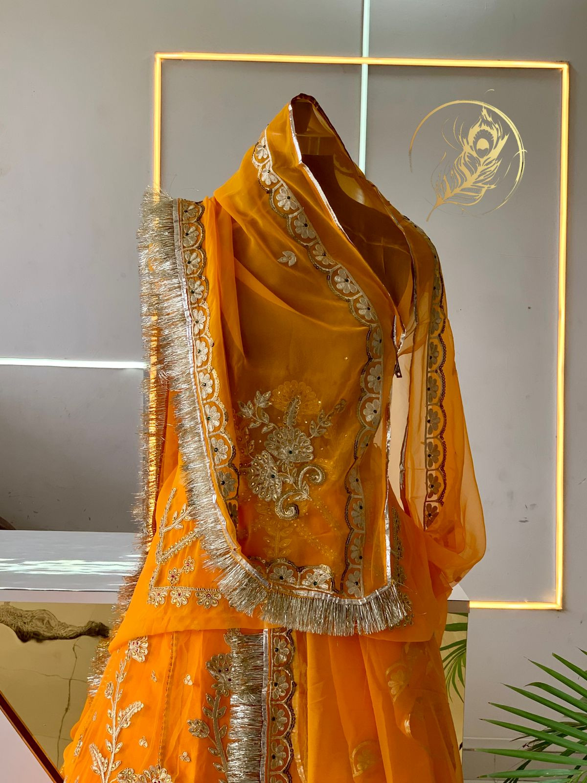 swaraa poshak