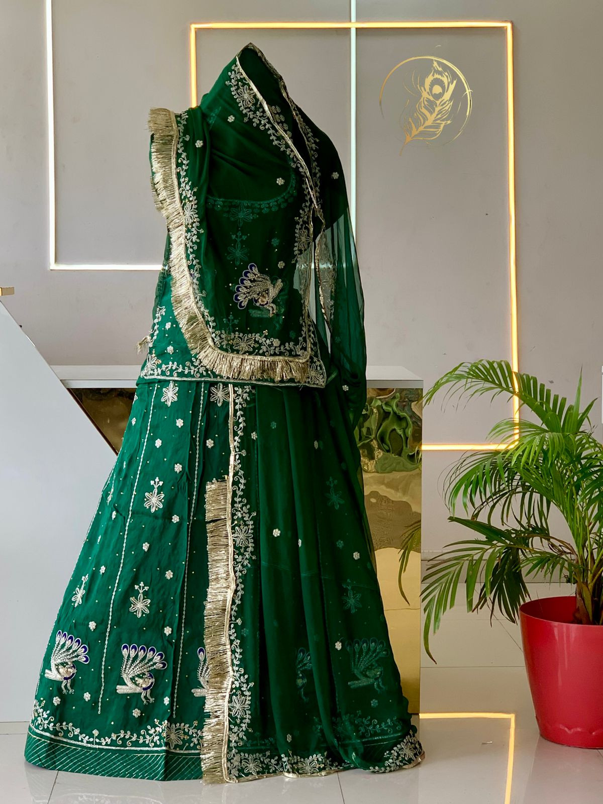 mayuri poshak