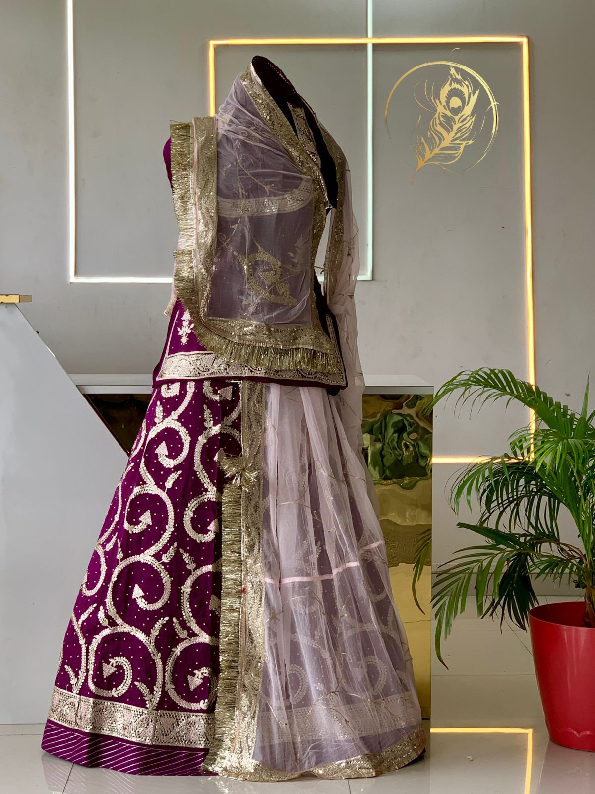 charu poshak