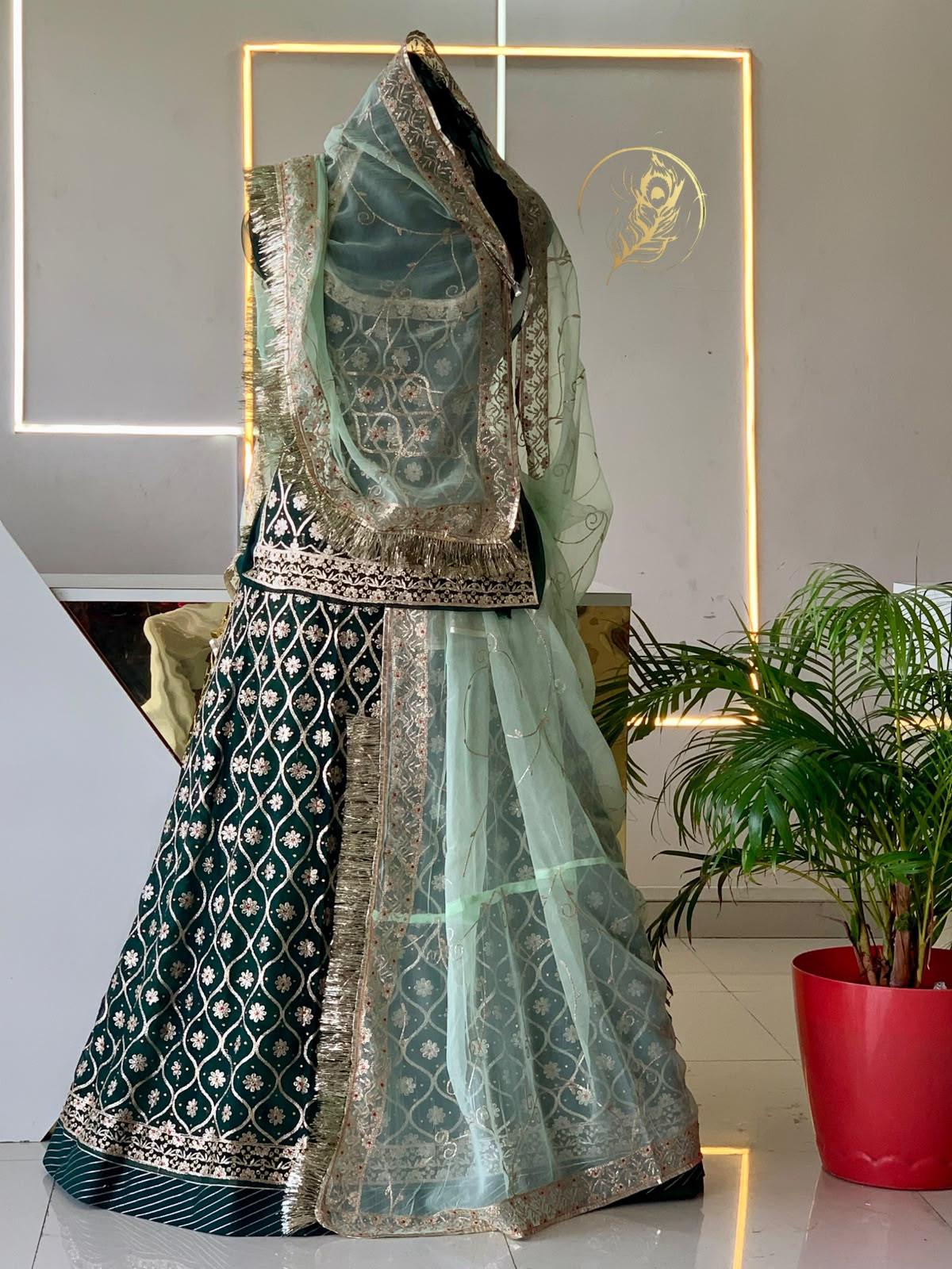 pritika poshak