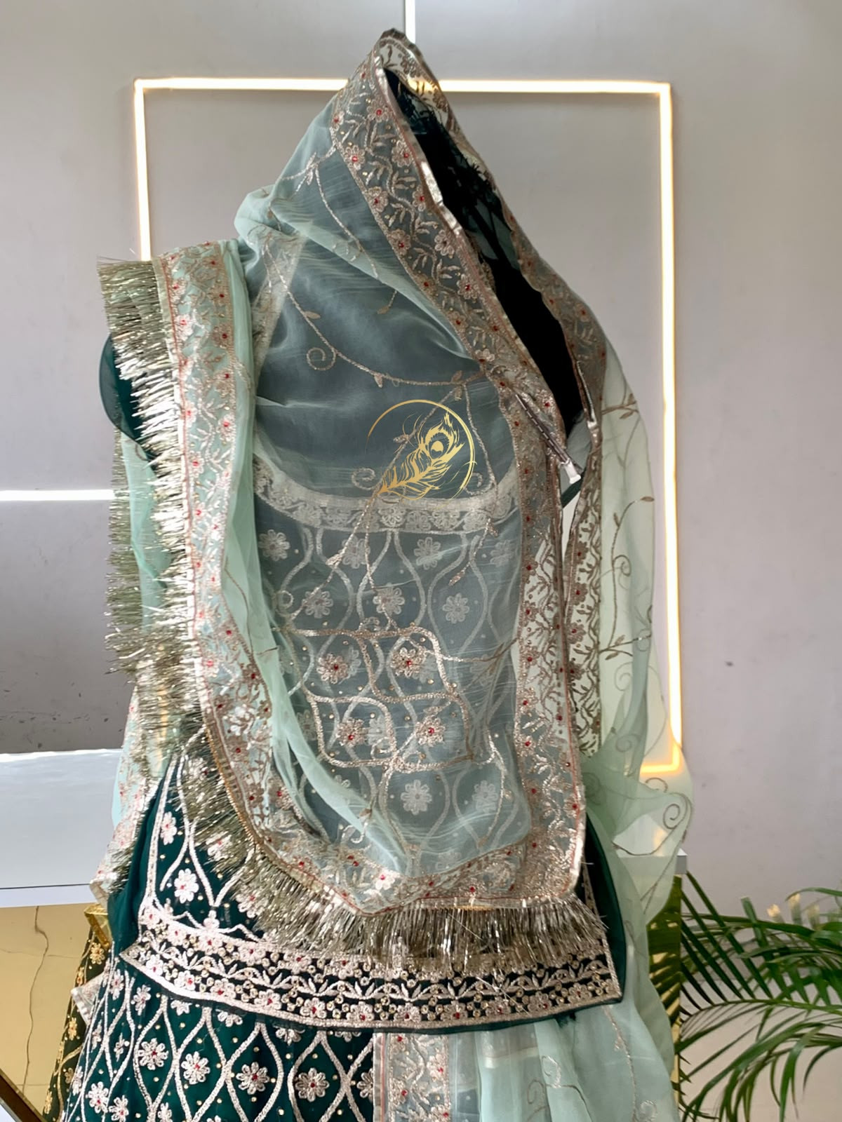 pritika poshak