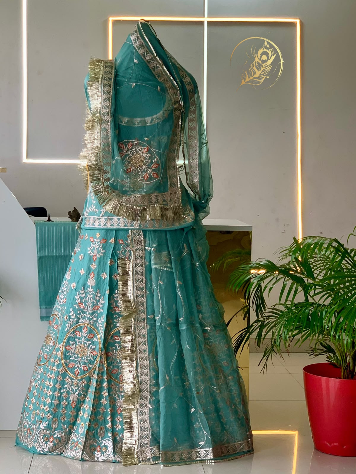SUHANA POSHAK