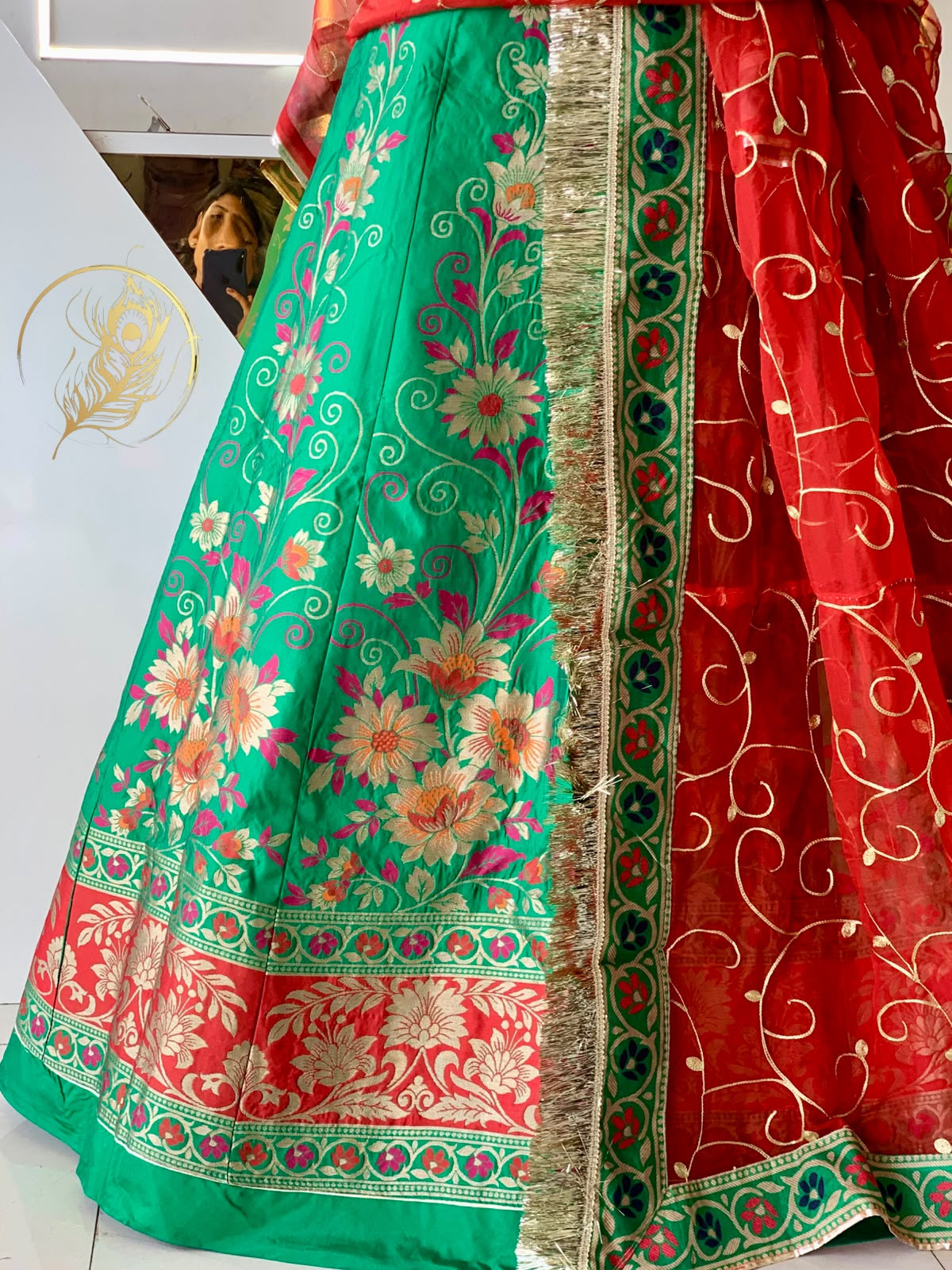 BANARASI POSHAK