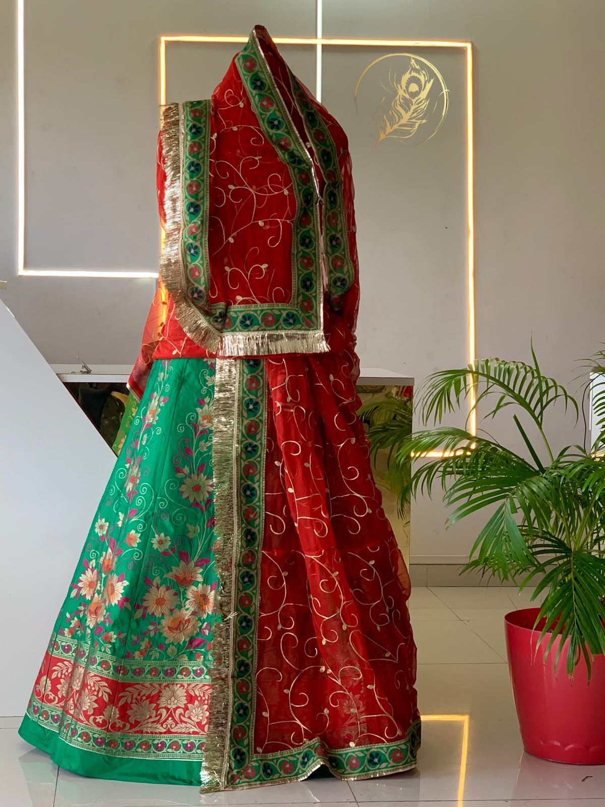 BANARASI POSHAK