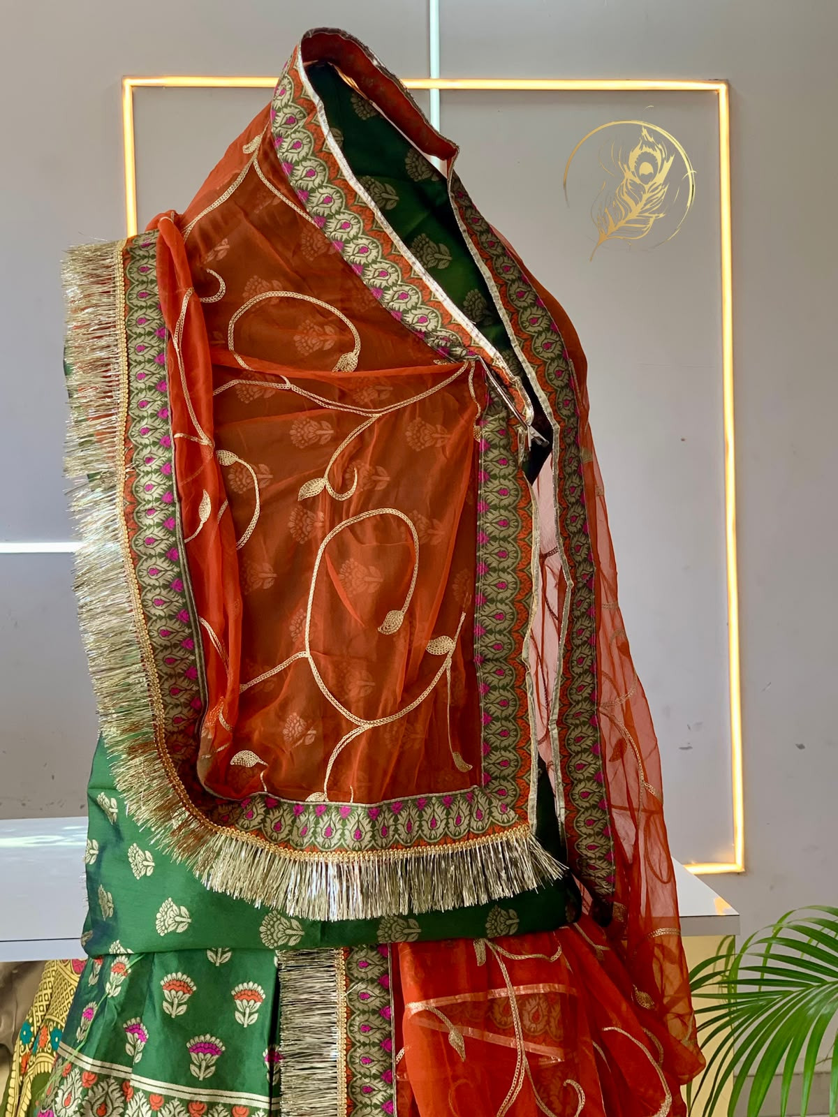 BANARASI POSHAK