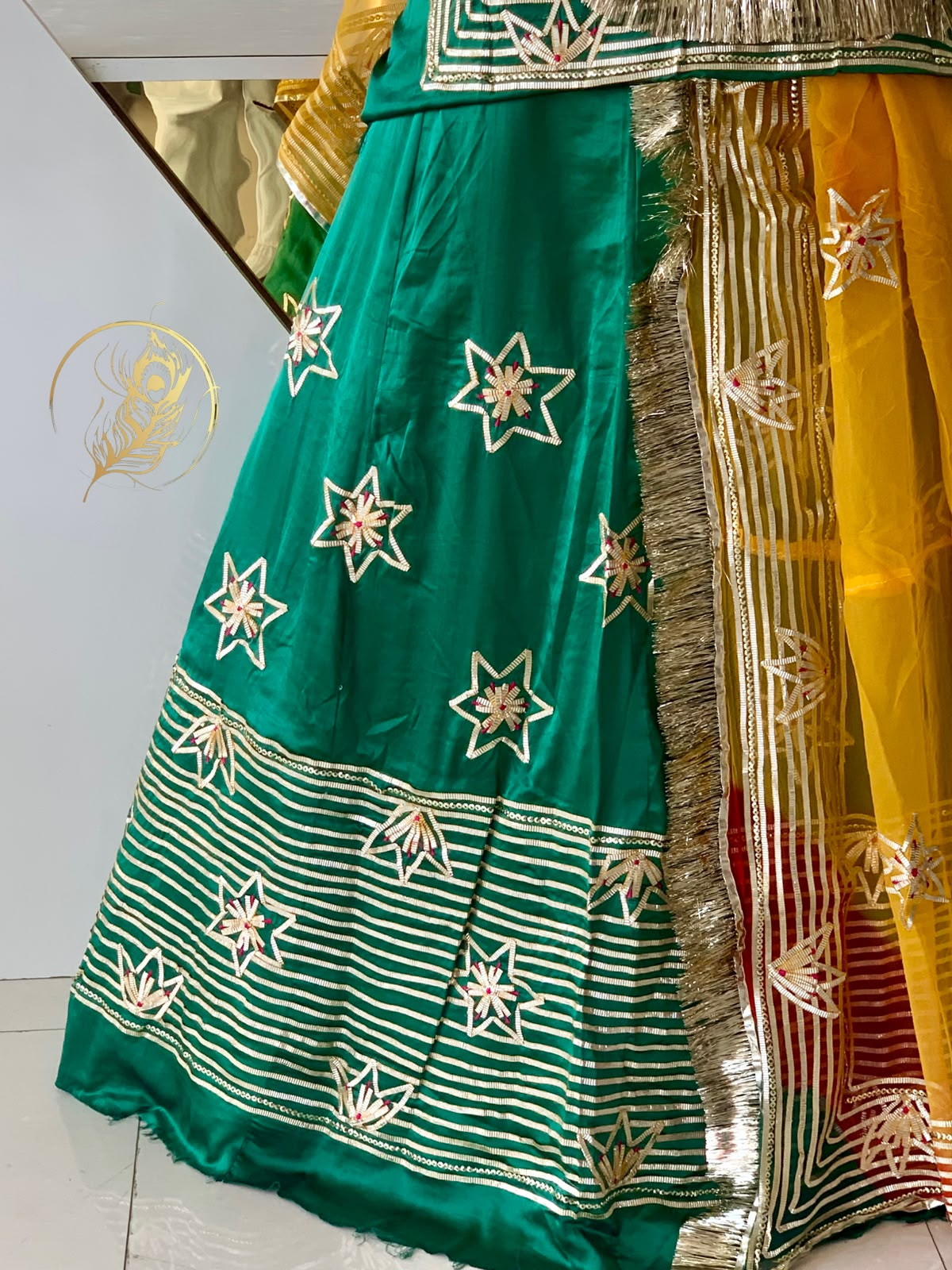 SHIKHIYA POSHAK
