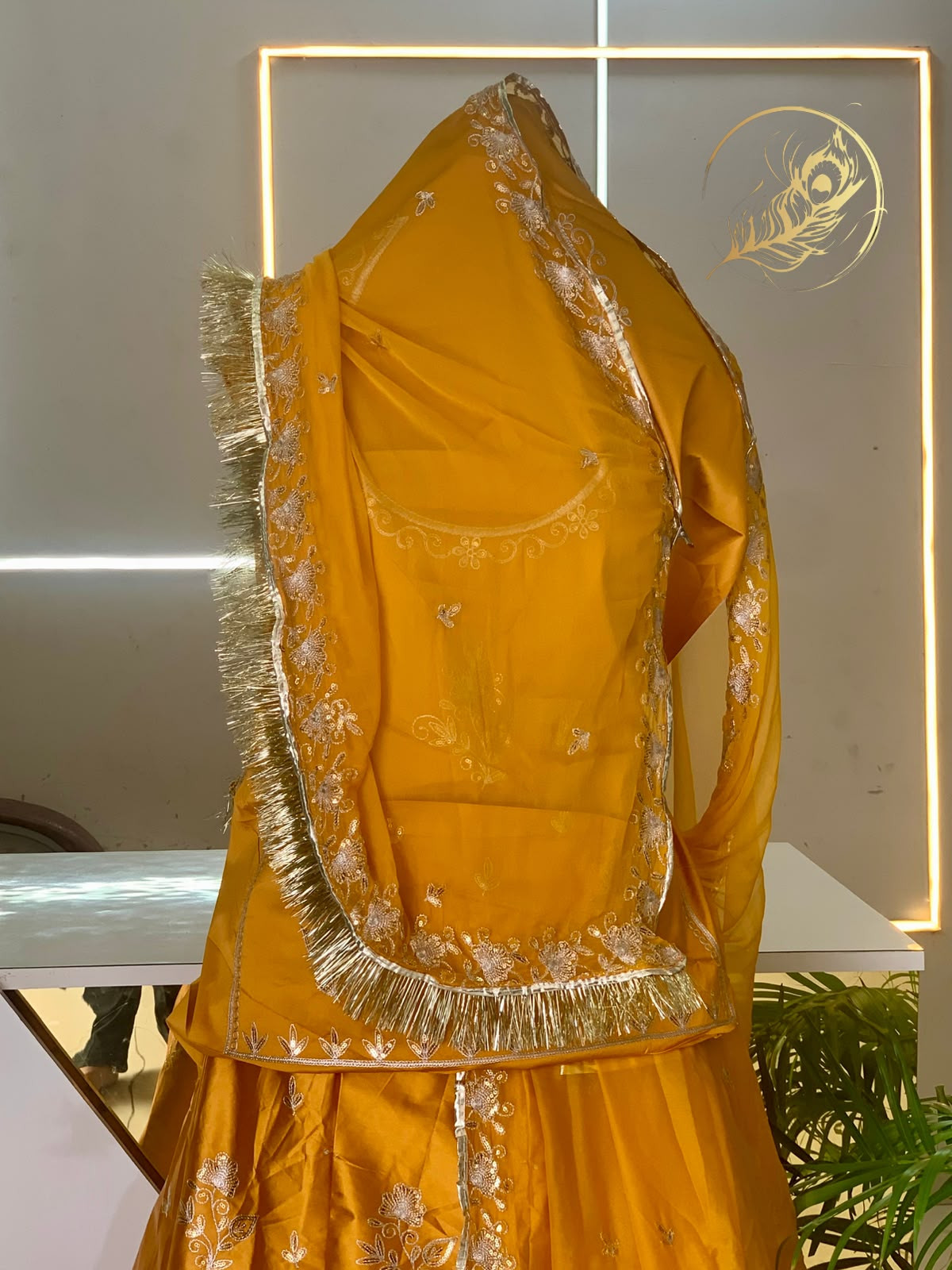 SATIN POSHAK