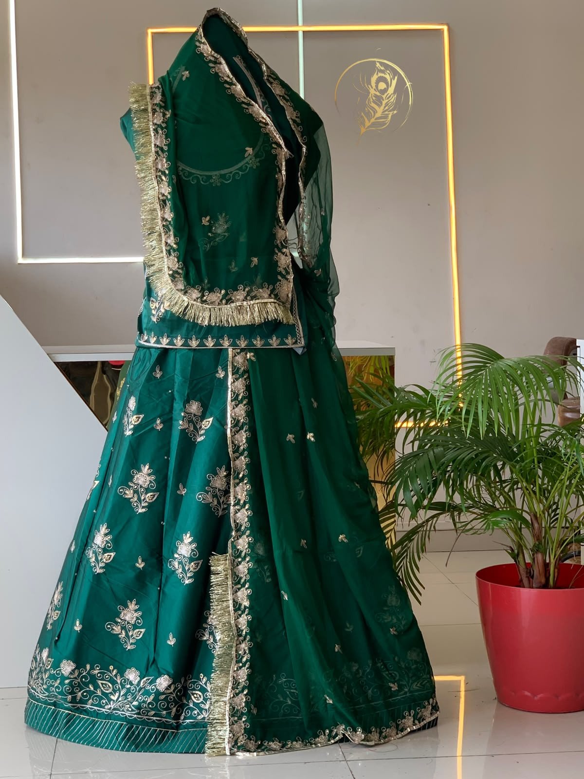 SATIN POSHAK