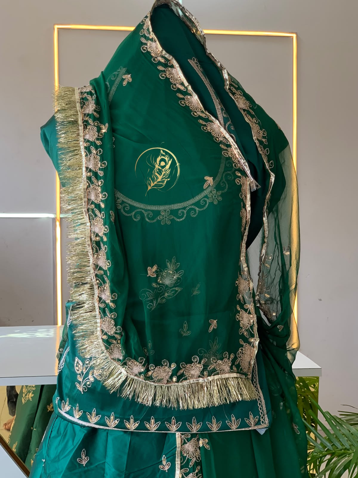 SATIN POSHAK
