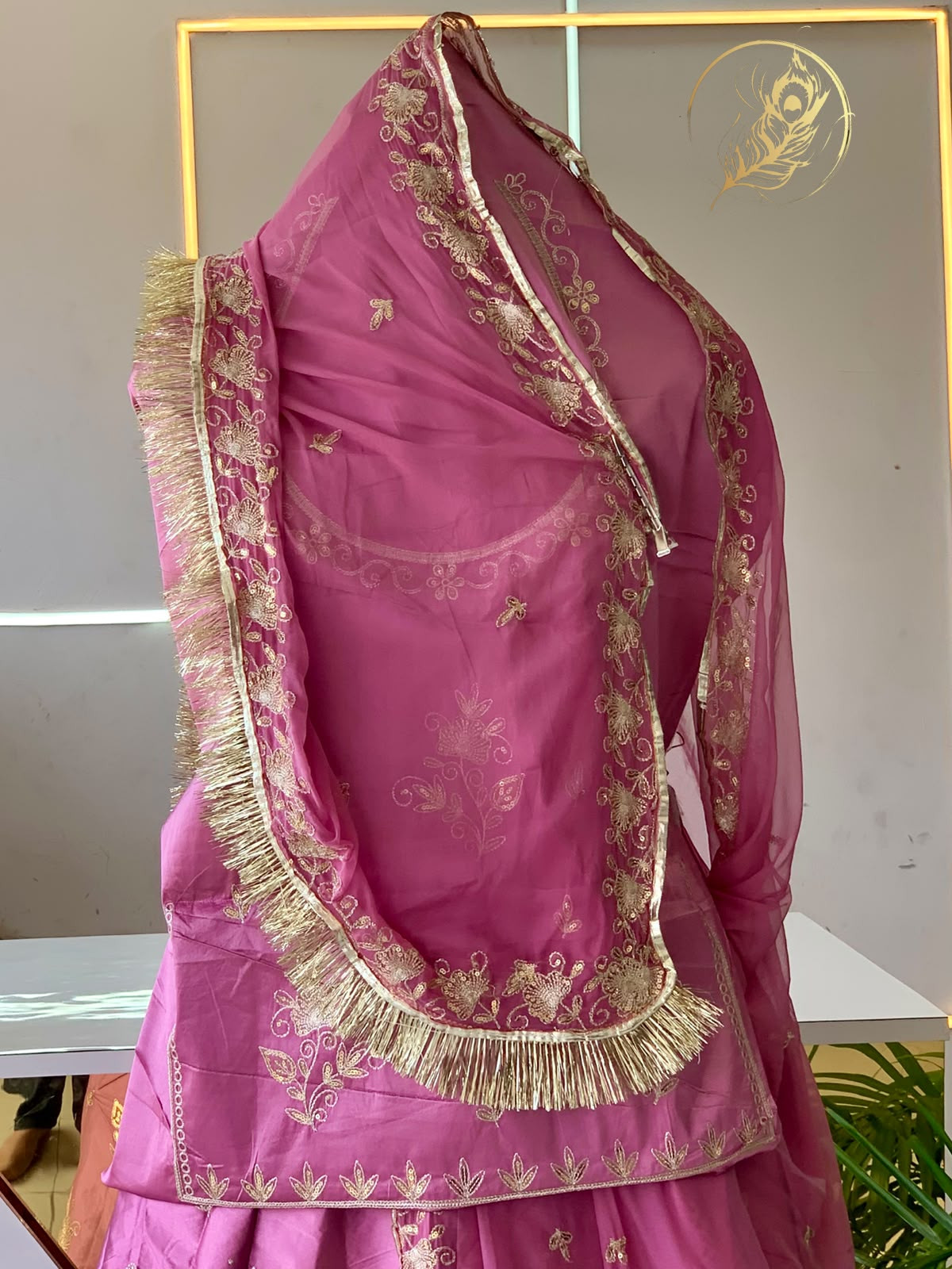 SATIN POSHAK