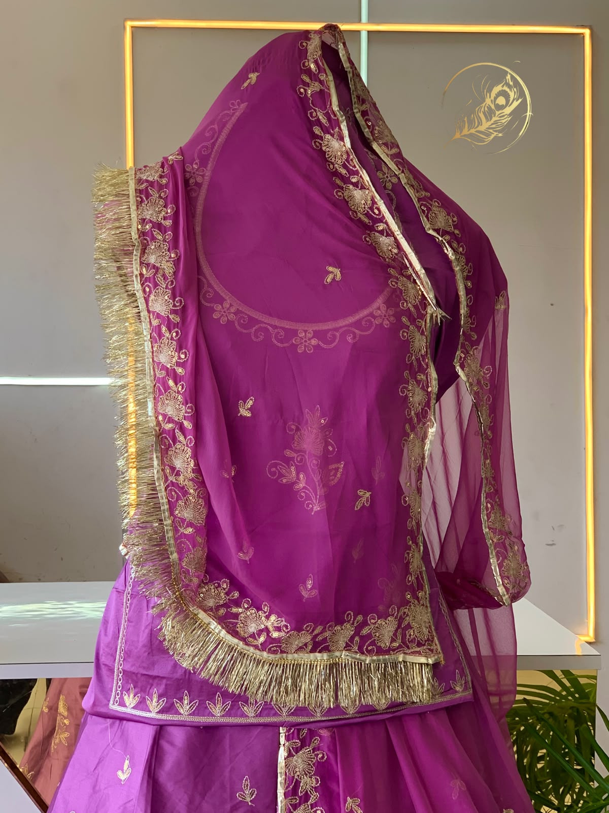 SATIN POSHAK