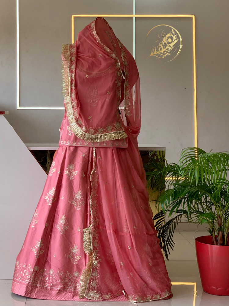 Image of SATIN POSHAK