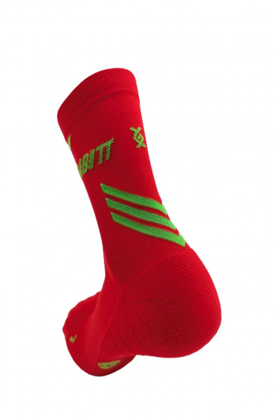 GAMBITT DISTANCE COMPRESSION SHORT SOCKS