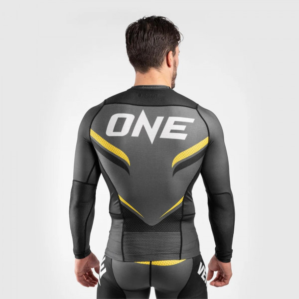 VENUM ONE FC IMPACT RASHGUARD - LS