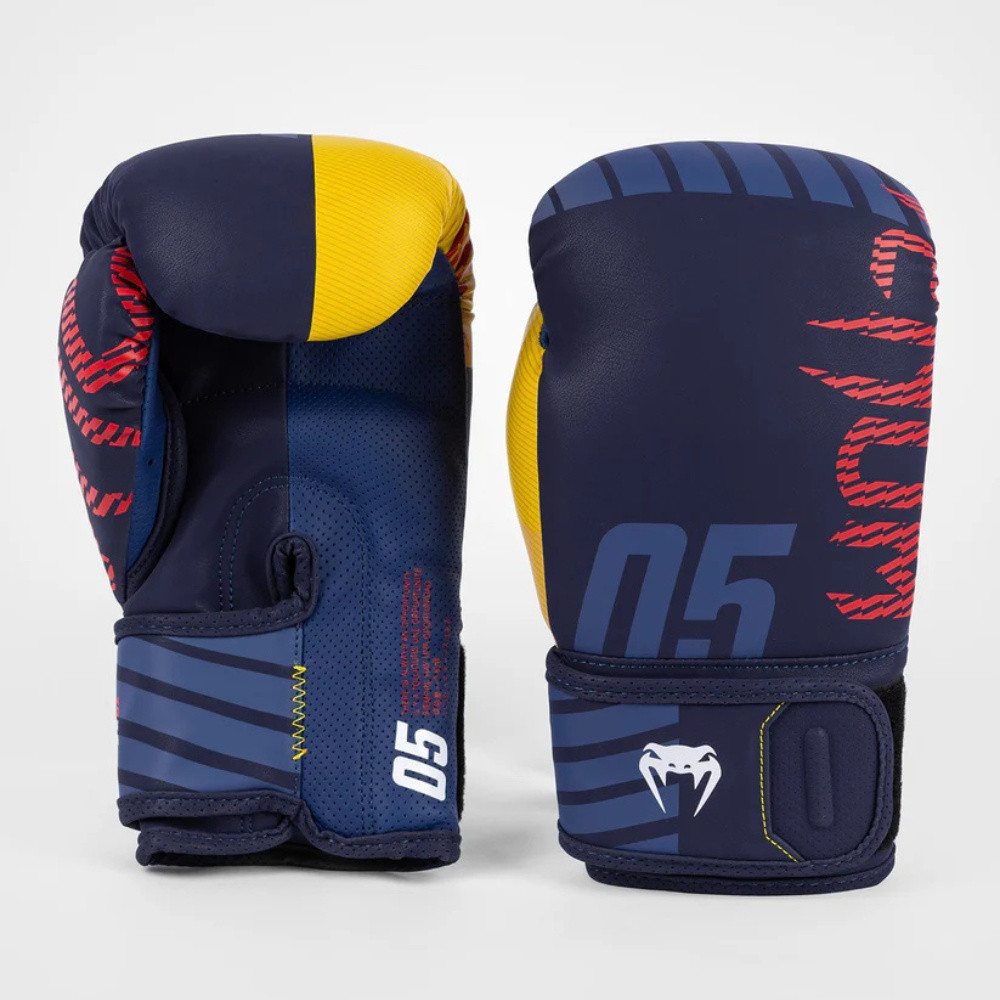 VENUM SPORT 05 BOXING GLOVES