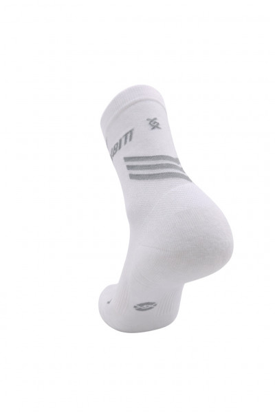 GAMBITT DISTANCE COMPRESSION SHORT SOCKS