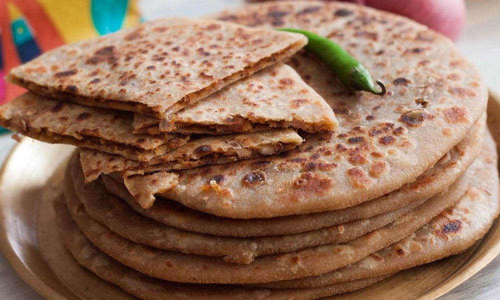 Refresh Rajma Paratha Recipe