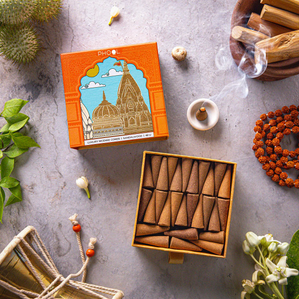 Image of Phool Kvt Sandalwood Incense Cones - 40 U