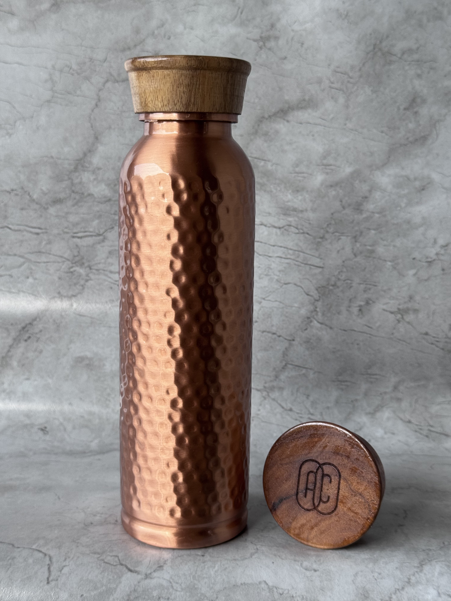 Ac Tulsi Full Spotted Copper Bottle 1000 Ml - 1 U
