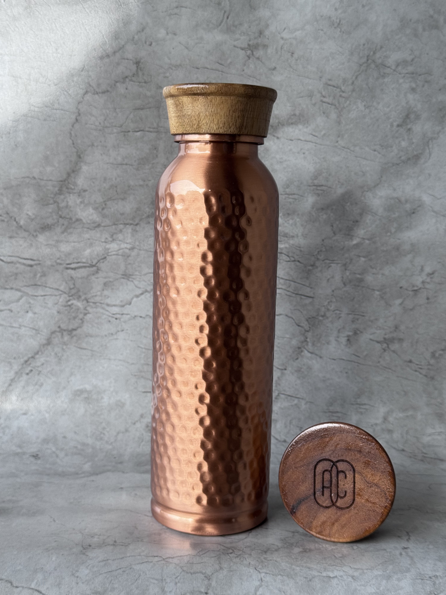 Ac Tulsi Full Spotted Copper Bottle 1000 Ml - 1 U