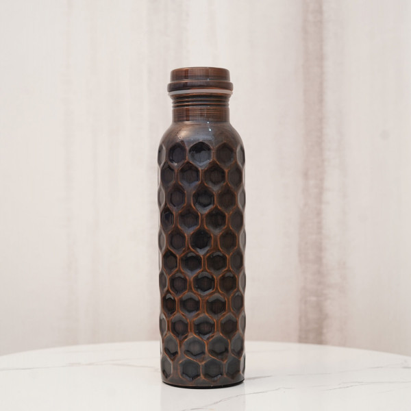 Image of Veda Antique Diamond Copper Bottle | Ayurvedic Health Benefits | Enhances Immunity &amp; Aids Digestion | Premium Tamba Bottle for Home, Office &amp; Travel