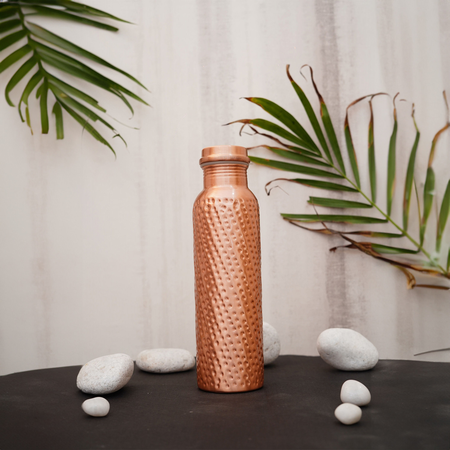 Veda Full Spotted Copper Bottle Ayurvedic Health Benefits Boosts Immunity Digestion Enhances Immunity Aids Digestion Copper Bottle for Home Office Travel Tamba Bottle