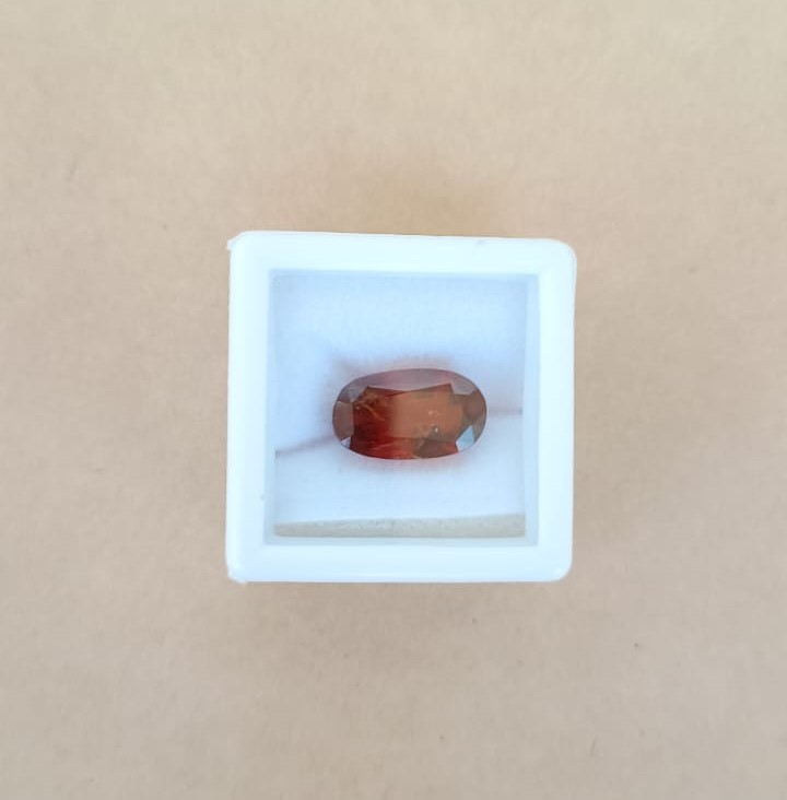 Natural Gomed Hessonite Stone