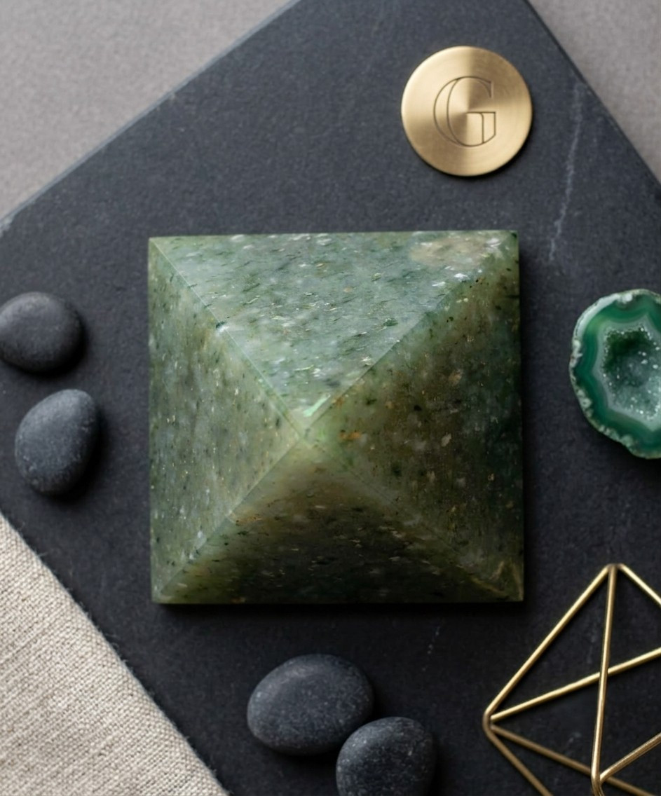 Green Aventurine  Pyramid - Stone of Opportunity  Finance