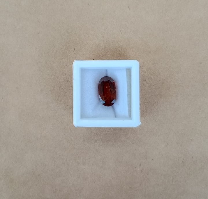 Natural Gomed Hessonite Stone