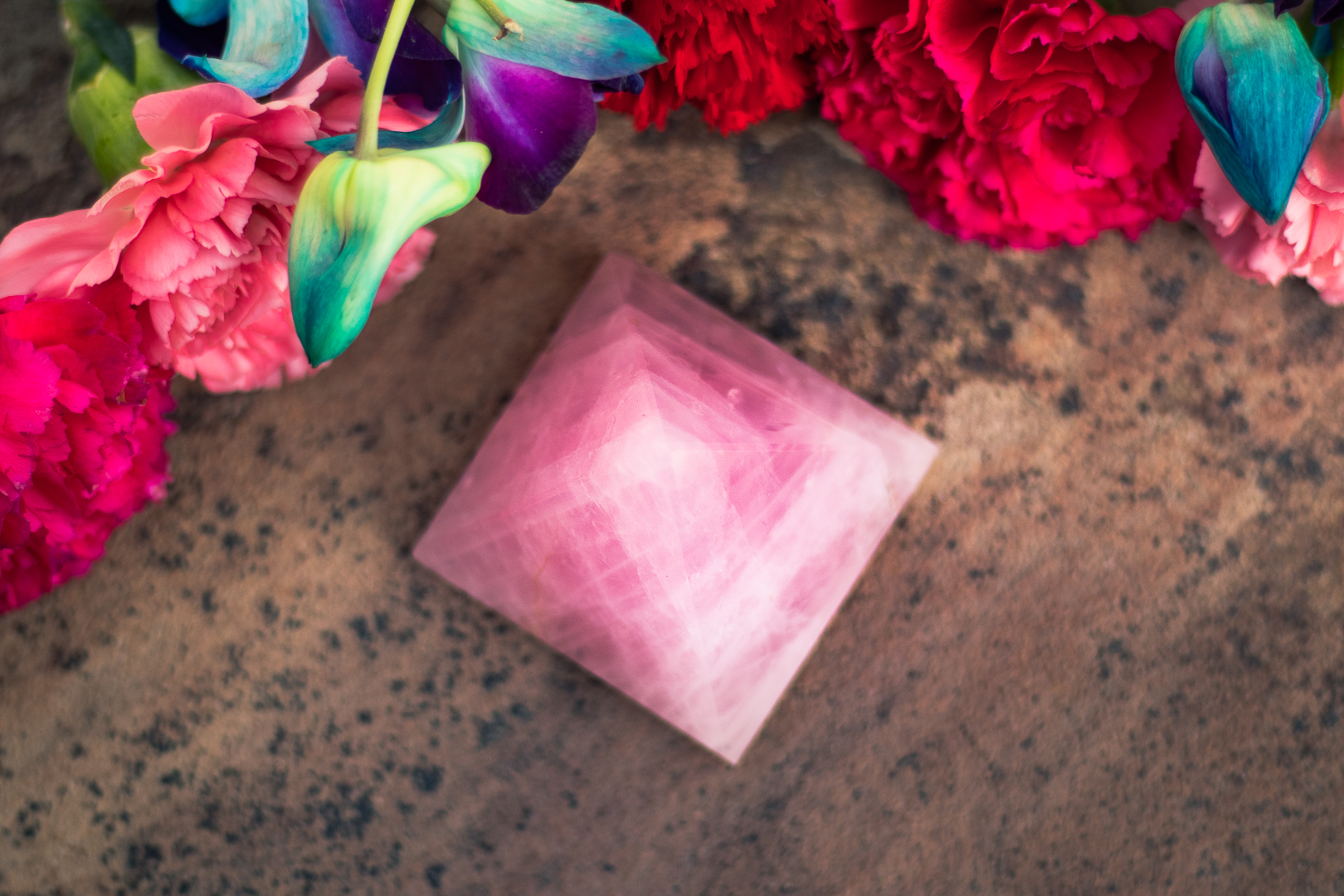 Rose Quartz Pyramid To Attract Love Calmness