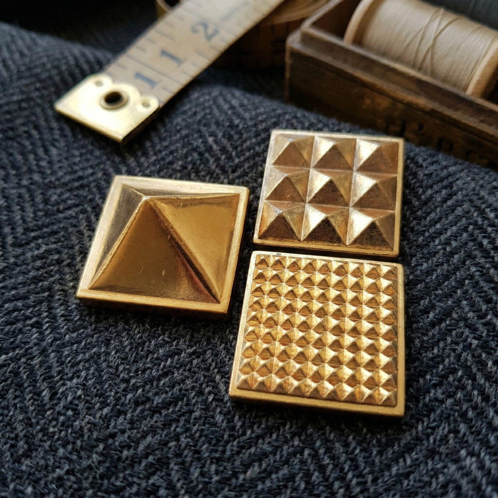 Vastu Metal pyramid - To increases the productivity in both quantity and quality
