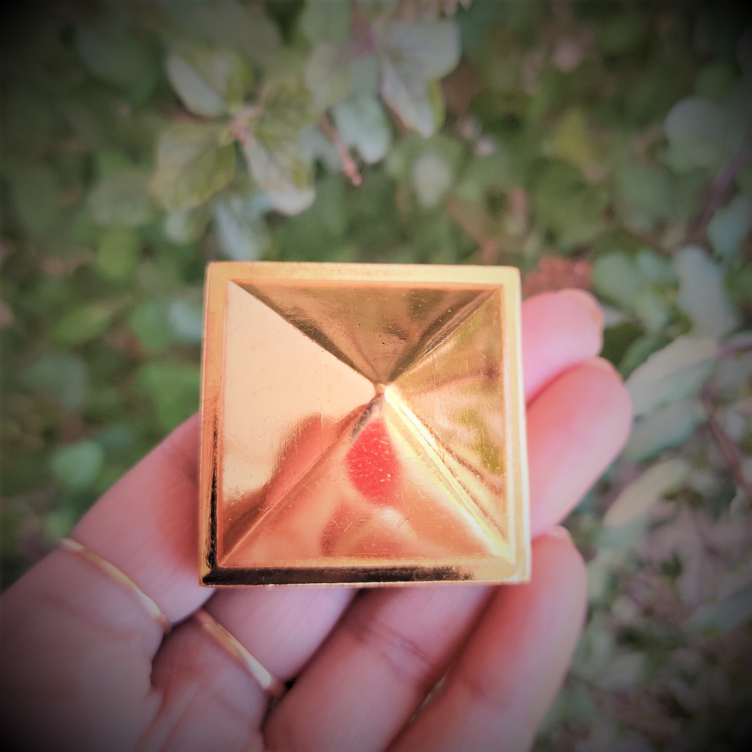 Vastu Metal pyramid - To increases the productivity in both quantity and quality