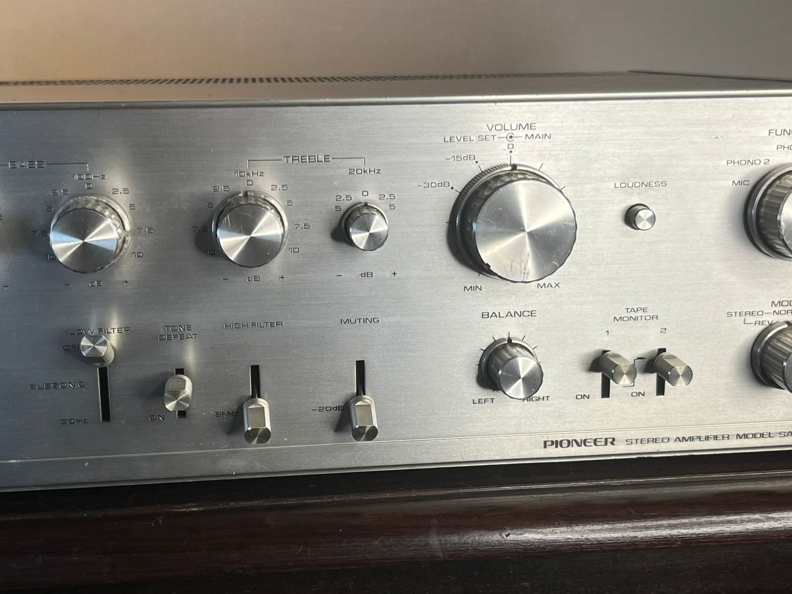 Pioneer SA-8100 Stereo Amplifier