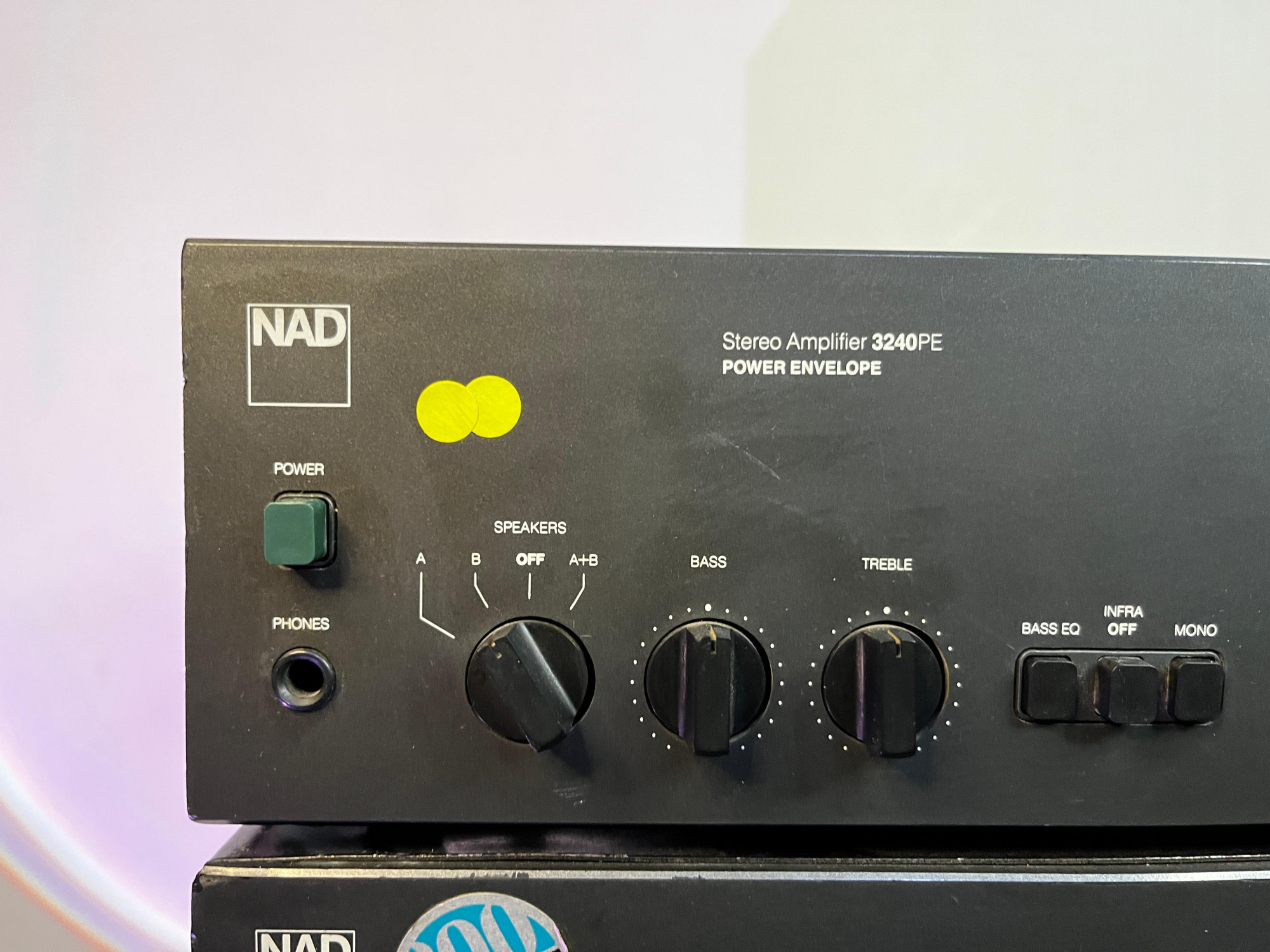 Nad 3240PE stereo amplifier Nad 2240PE stereo power amplifier