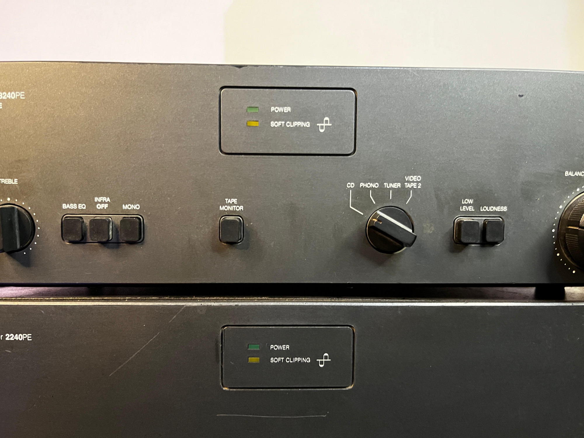 Nad 3240PE stereo amplifier Nad 2240PE stereo power amplifier