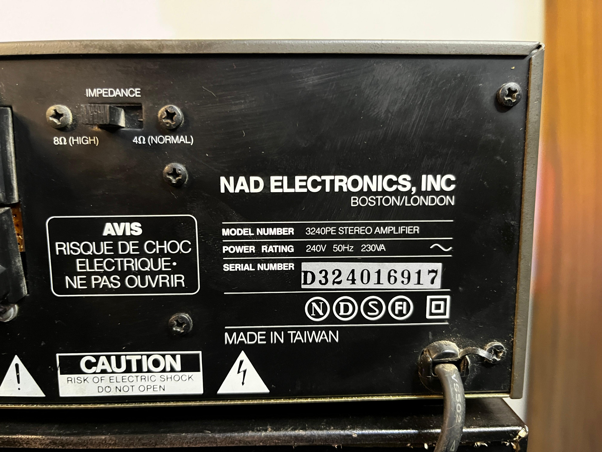 Nad 3240PE stereo amplifier Nad 2240PE stereo power amplifier