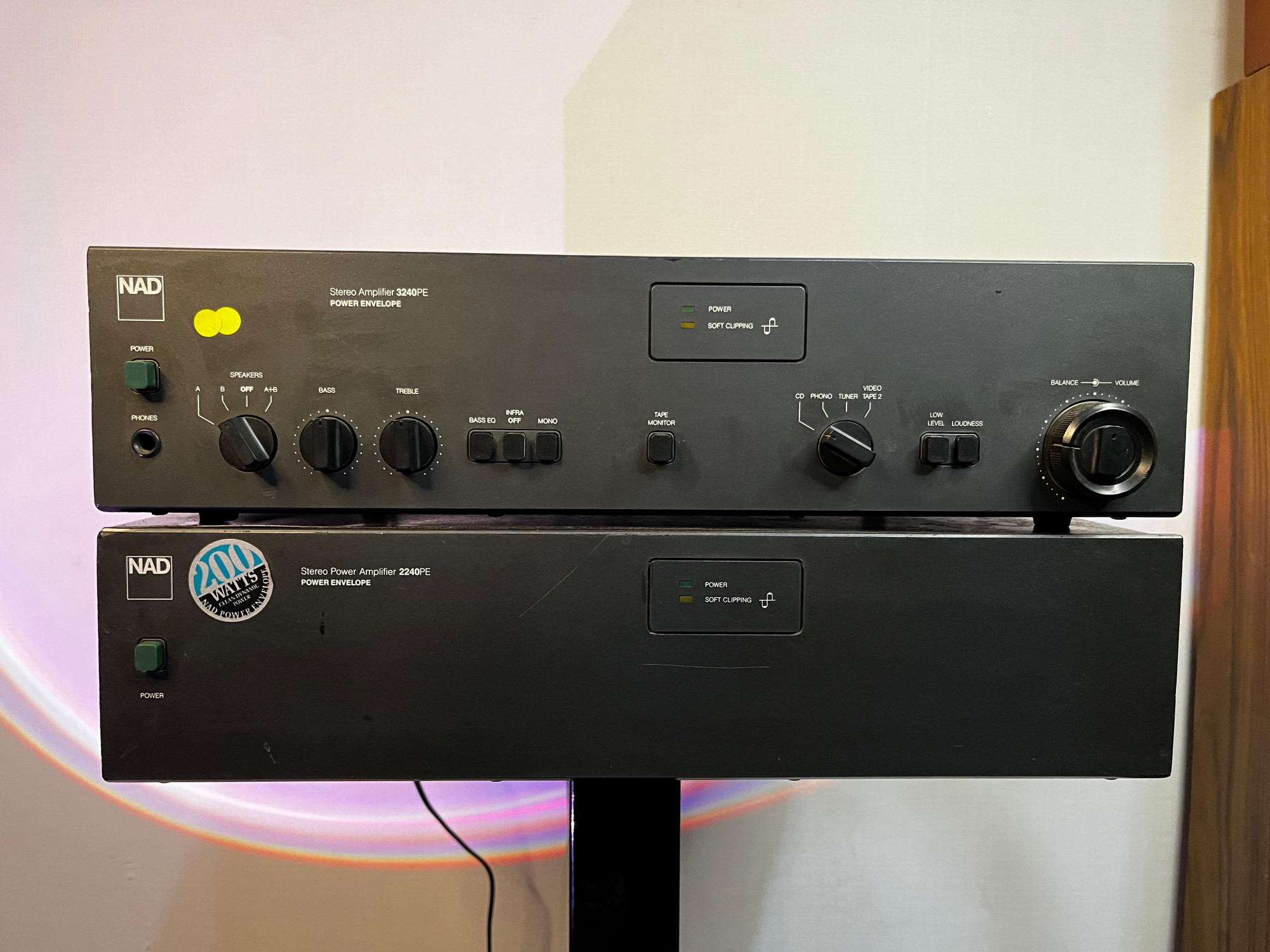 Nad 3240PE stereo amplifier Nad 2240PE stereo power amplifier