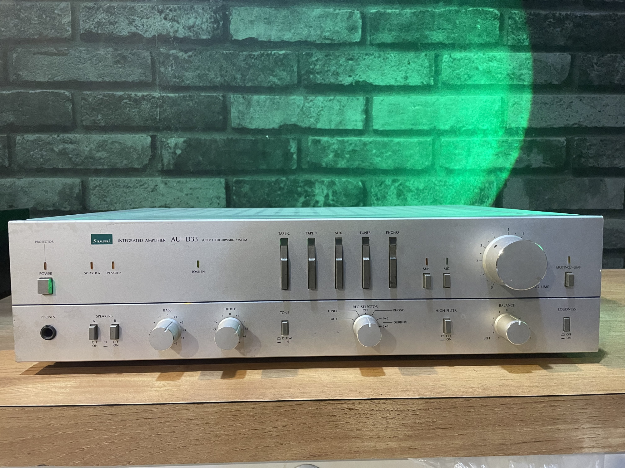 Sansui AU-D33