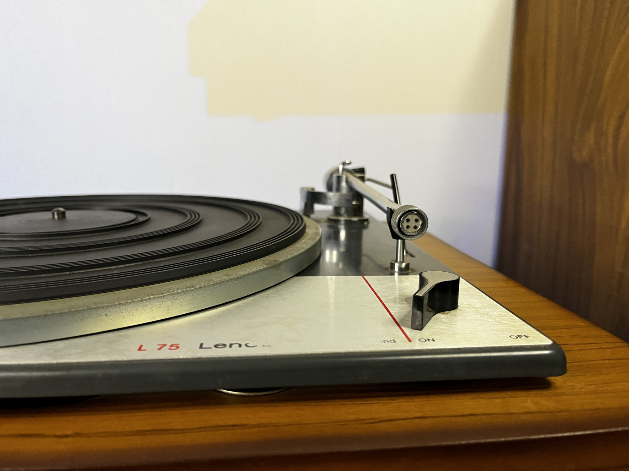 Lenco L75 turntable