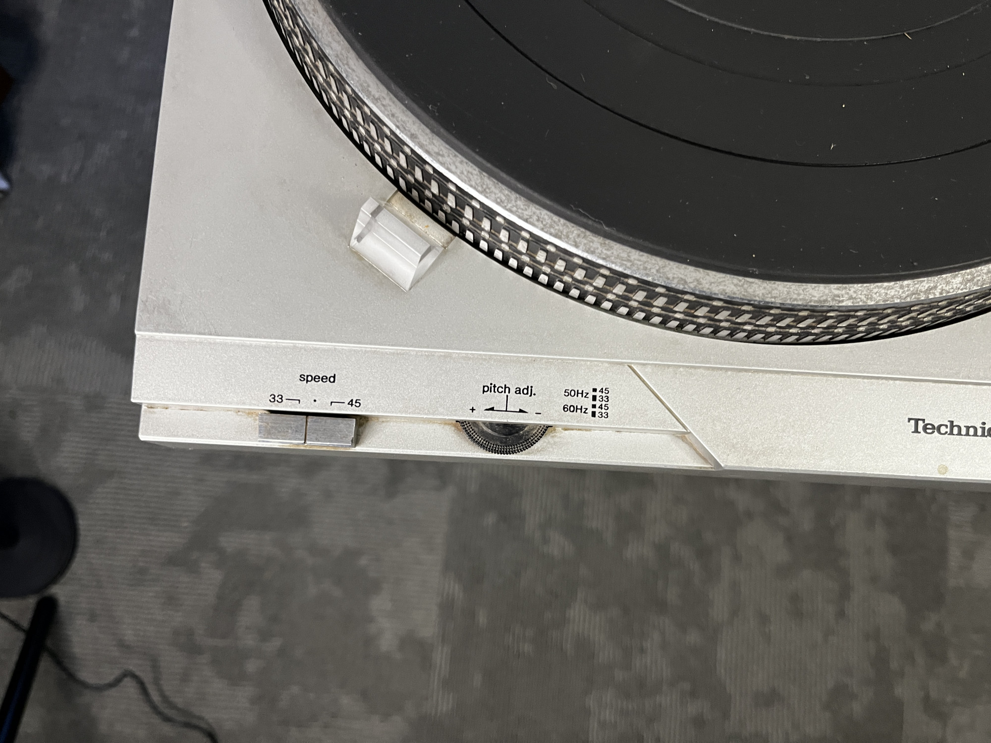 Technics SL- D2 direct drive automatic turntable system