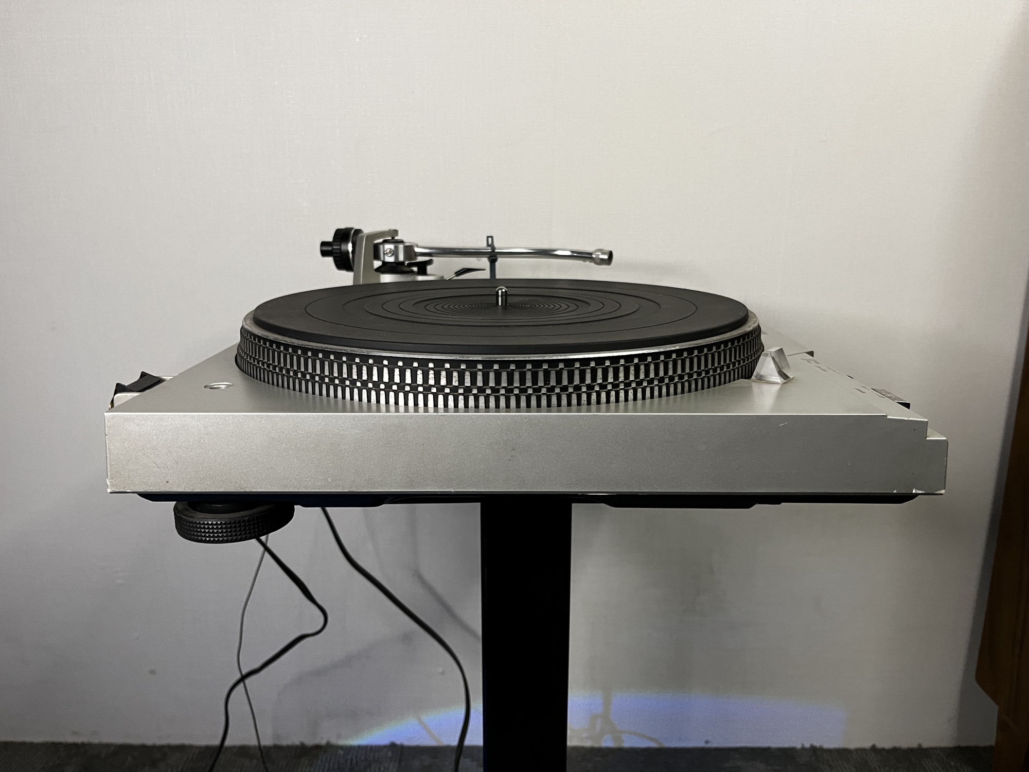 Technics SL- D2 direct drive automatic turntable system