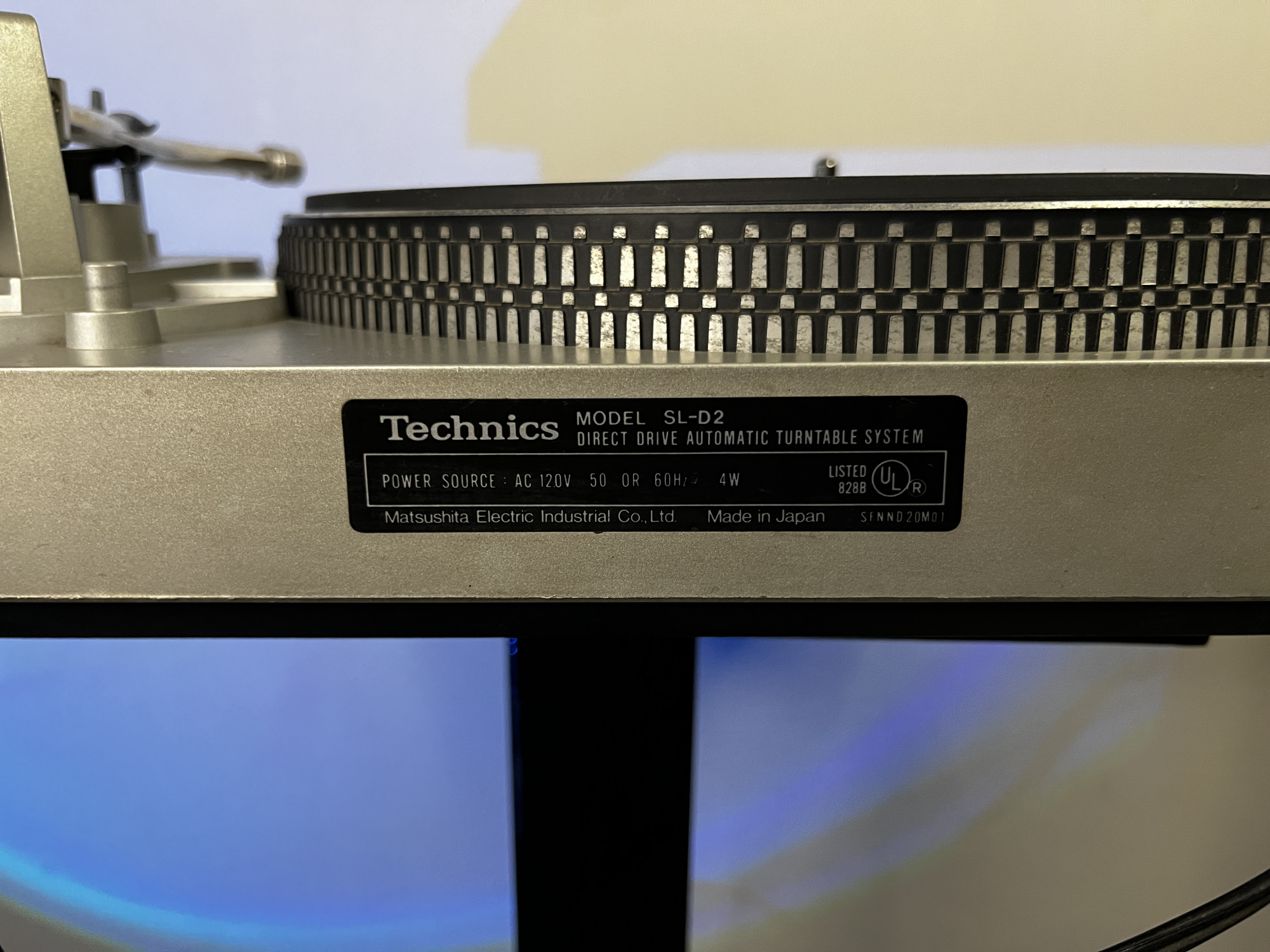 Technics SL- D2 direct drive automatic turntable system